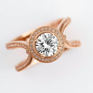 Halo Cluster Diamond Pendant